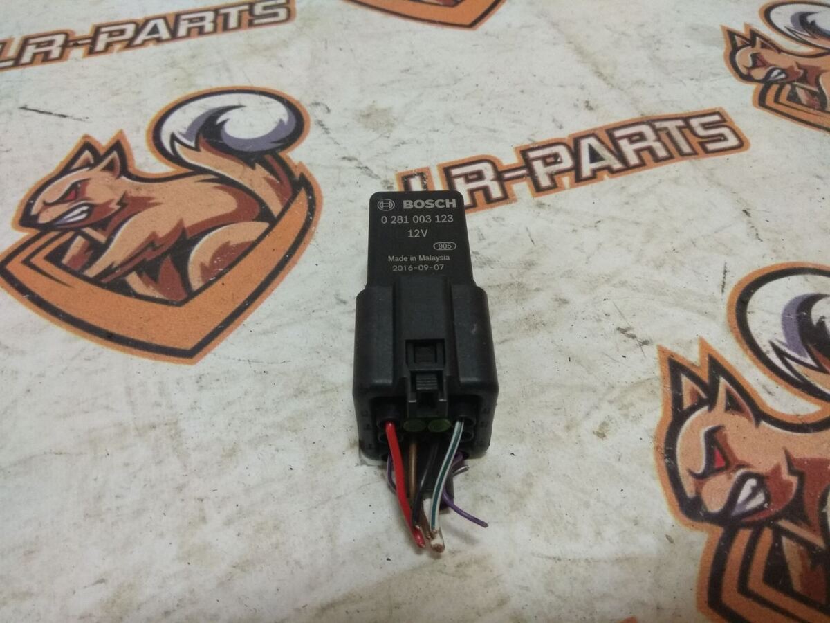 LR117592 Jaguar F-Pace X761 (2017-) used auxiliary heater control unit