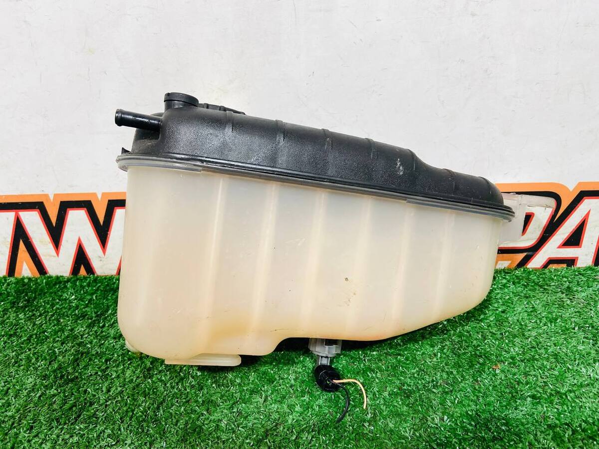 C2P20998 Expansion tank Jaguar F-Type X152 (2014-) Used