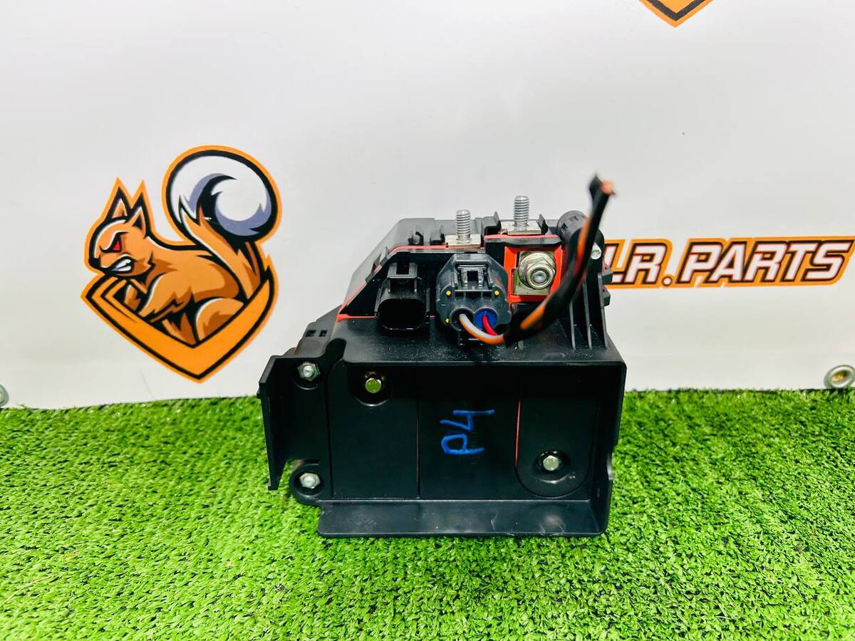 C2Z23250 Fuse Box Jaguar F-Type X152 (2014-) Used