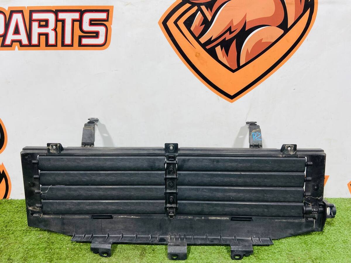 J9C22556 Radiator flap (blinds) upper Jaguar E-Pace X540 (2017-) Used