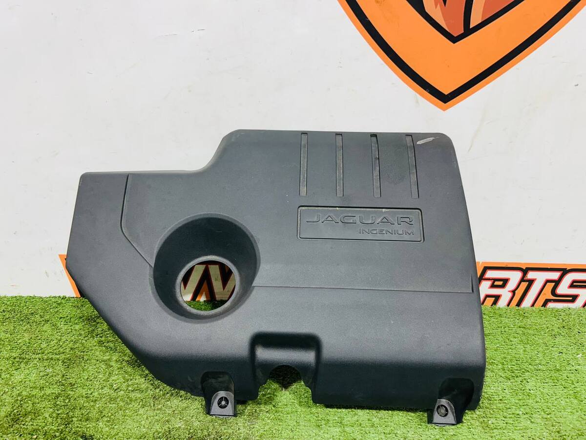 J9C25840 Decorative engine cover Jaguar E-Pace X540 (2017-) Used
