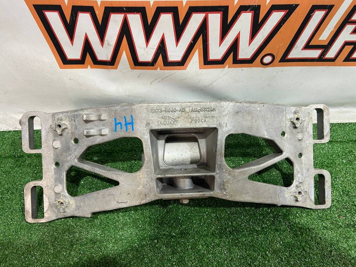 T2H15137 Gearbox bracket Jaguar XF X260 (2015-) USED