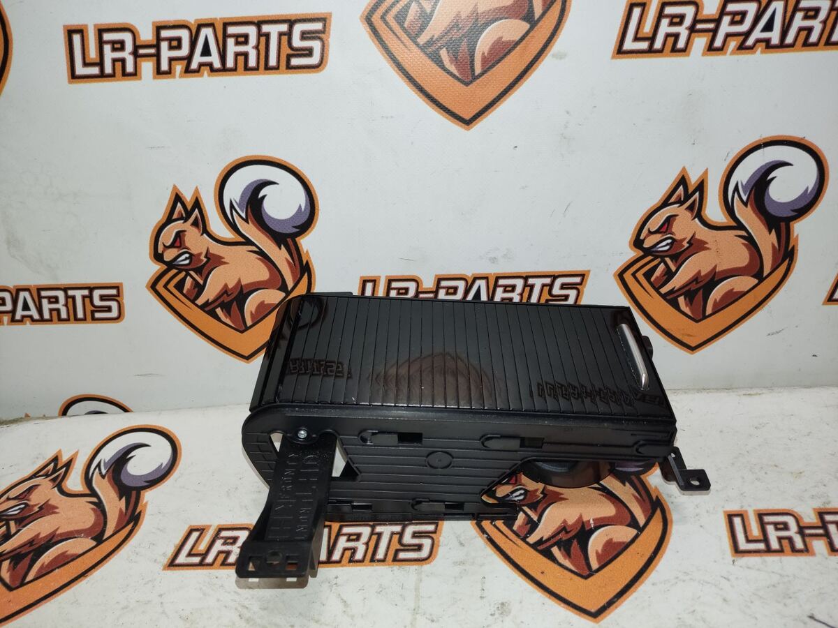 T2H3071 Cup holder Jaguar XF X260 (2015-) used