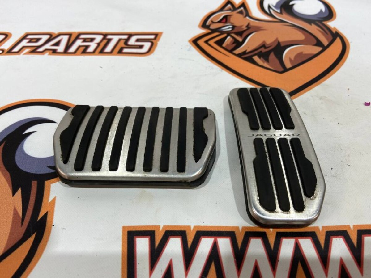 T2H3746 Klocki hamulcowe Jaguar F-Pace X761 (2017-) używany