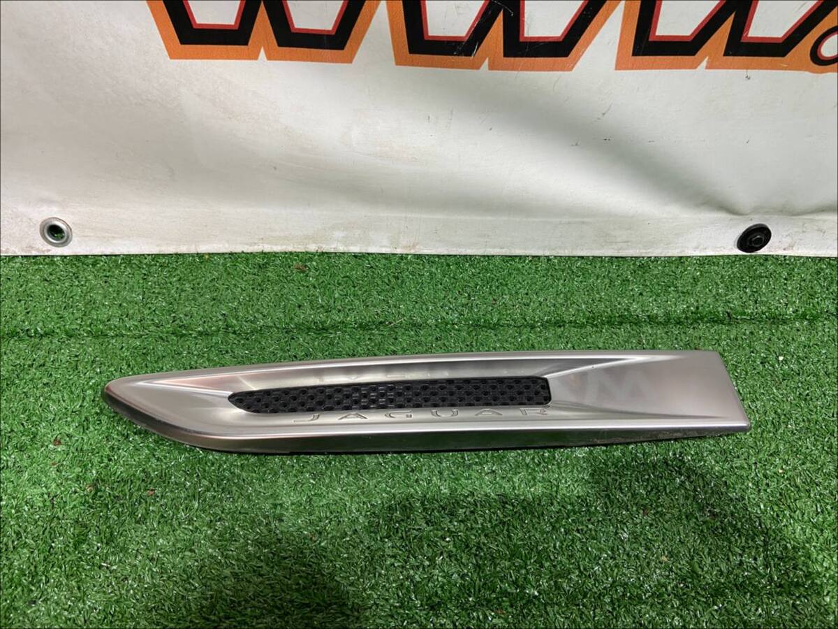 T2H38243 Fender grille left Jaguar XF X260 (2015-) used