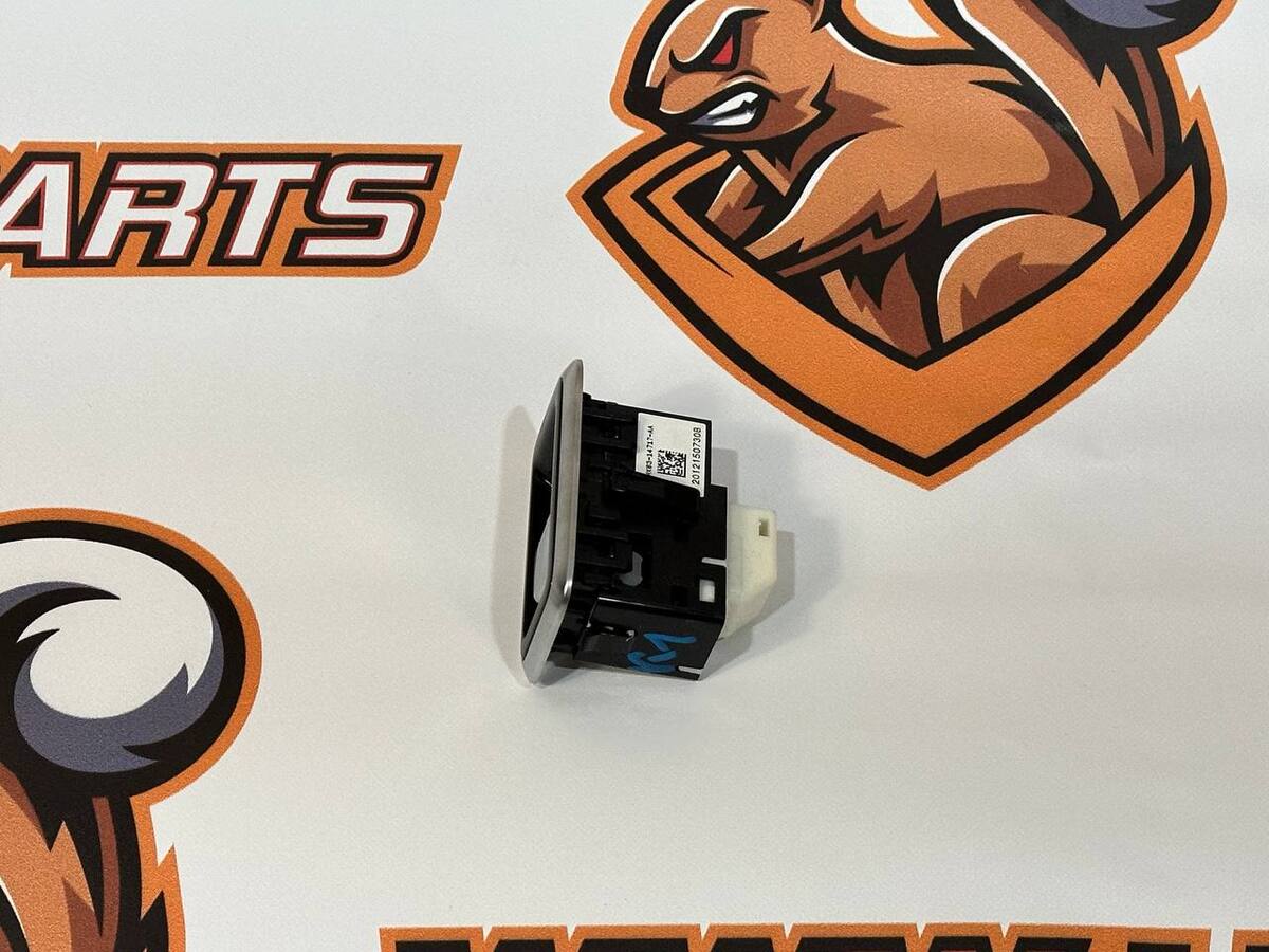 T2H42690 Power window button Jaguar F-Pace X761 (2017-) used