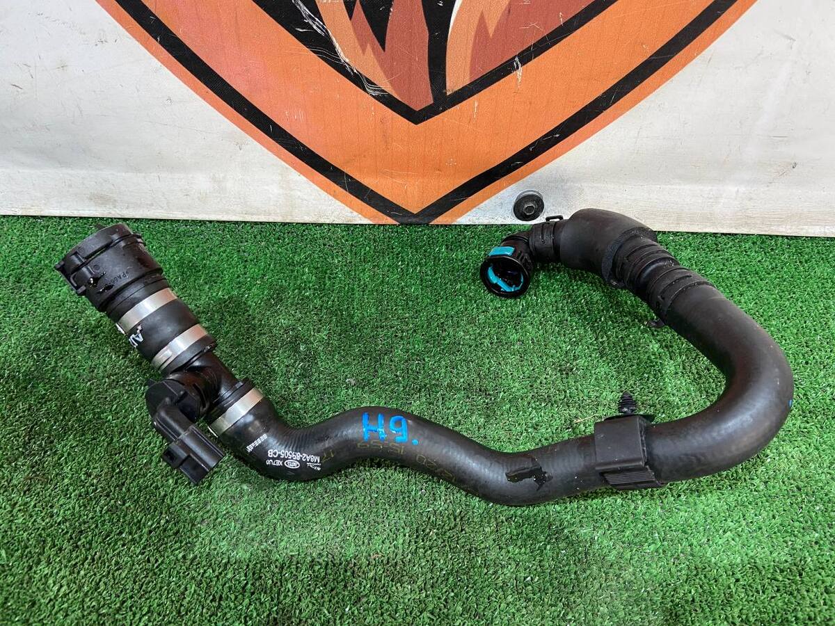 T2H44511 Radiator hose return Jaguar F-Pace X761 (2017-) used