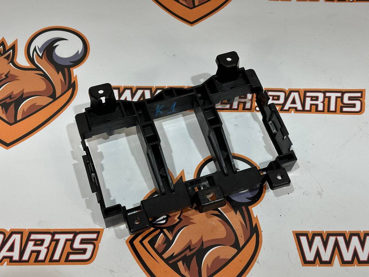 T2H46580 Used Jaguar F-Pace X761 (2017-) Front Panel Trim Panel