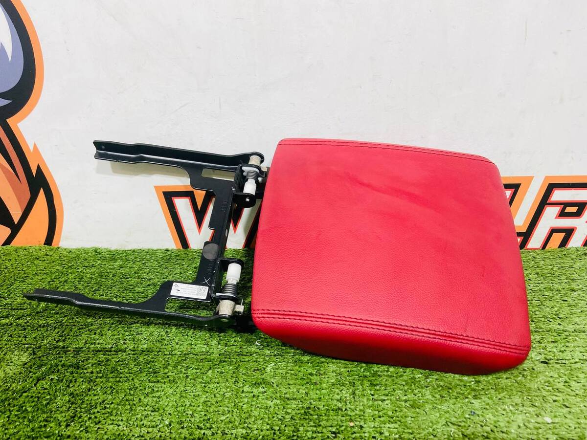 T2H52360QWB Armrest Jaguar F-Pace X761 (2017-) Used