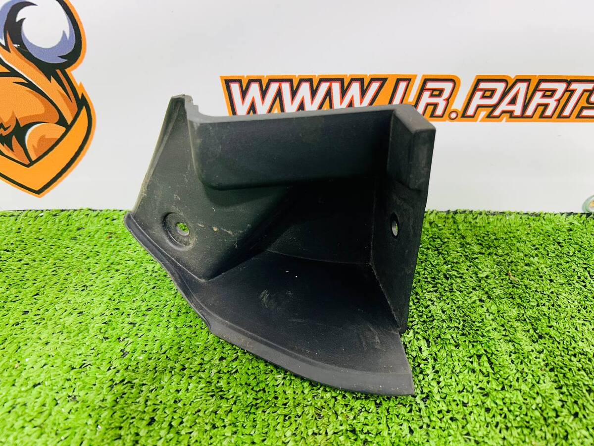 T2R10667 Uszczelka deflektora przedniego prawego Jaguara F-Type X152 (2014-) UŻYWANA