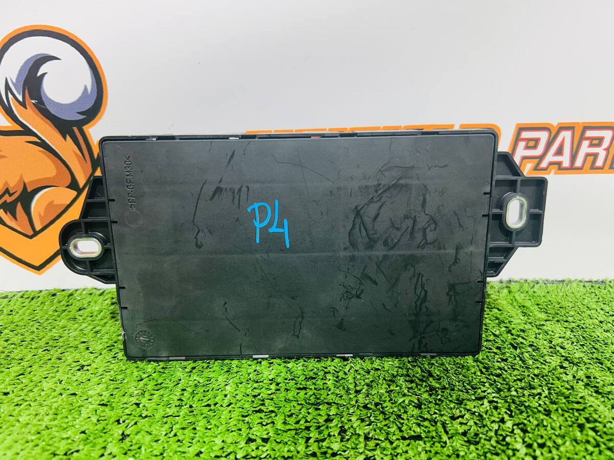 T2R4837 Jaguar F-Type X152 (2014-) Interior Fuse Box Used