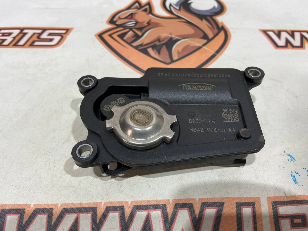 T2R50300 Active exhaust system drive Jaguar F-Pace X761 (2017-) USED
