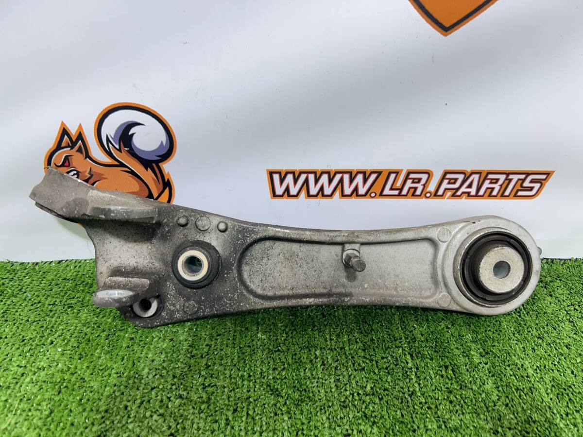 T2R5950 Dźwignia przednia dolna prawa Jaguar F-Type X152 (2014-) UŻYWANA