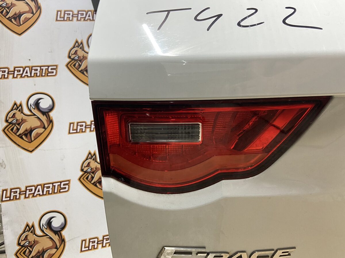 T4A37912 Rear left light in the trunk lid Jaguar F-Pace X761 (2017-) Used