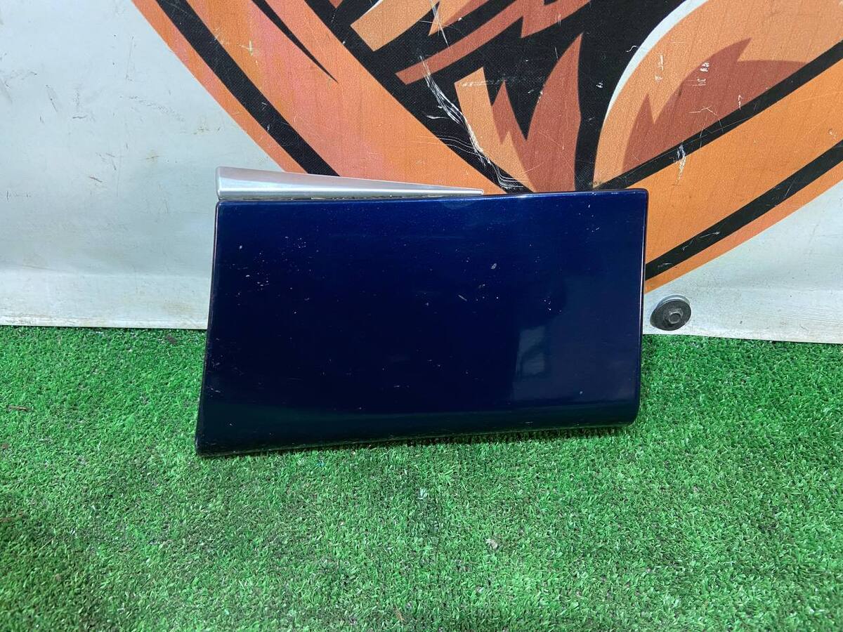 T4A43998LML Jaguar F-Pace X761 (2017-) front fender trim used