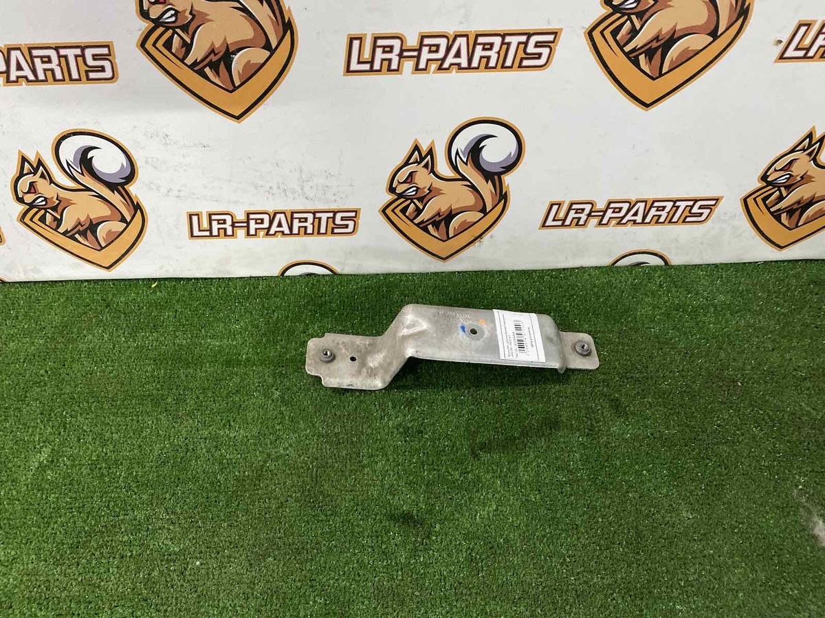 T4K1261 Used JAGUAR I-PACE additional subframe bracket