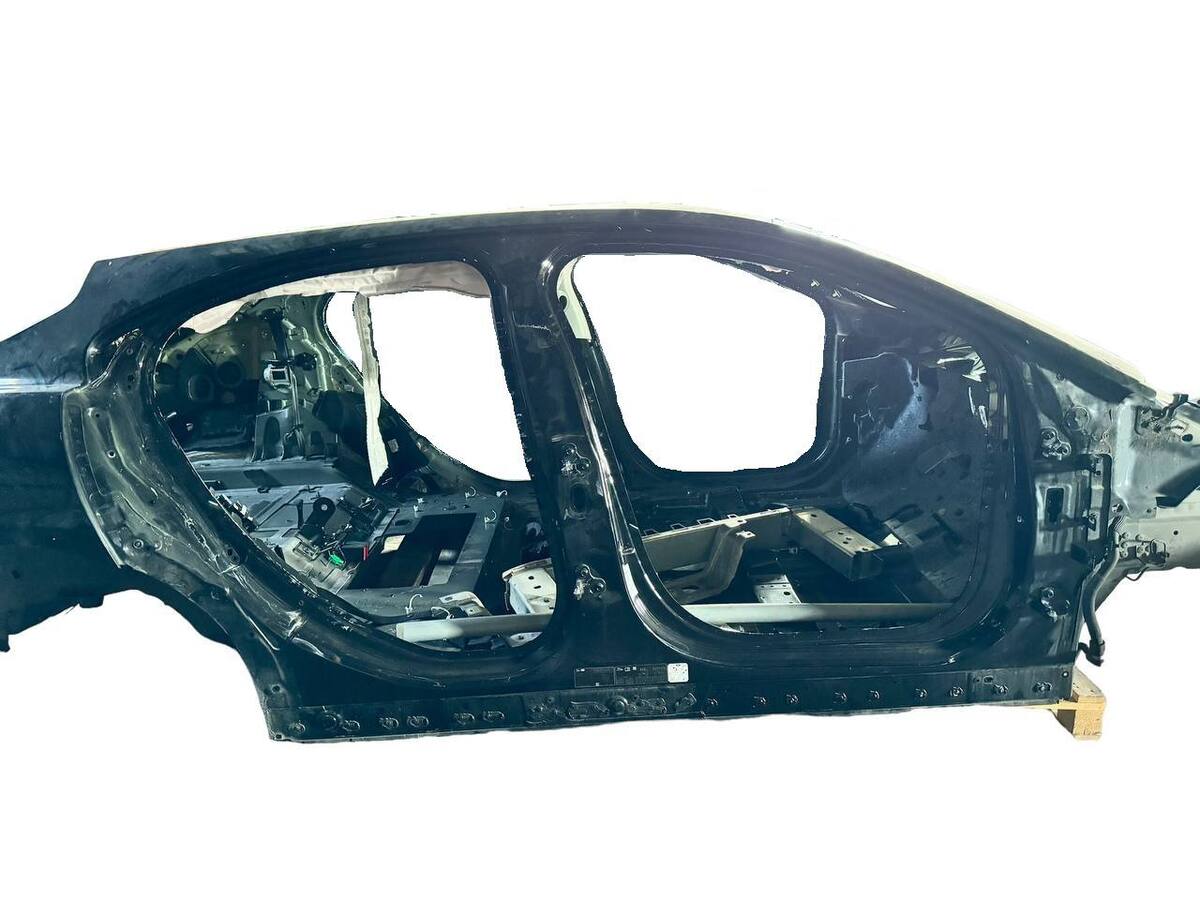 T4K2849 Listwa progowa prawa Jaguar I-Pace X590 (2018-) UŻYWANA