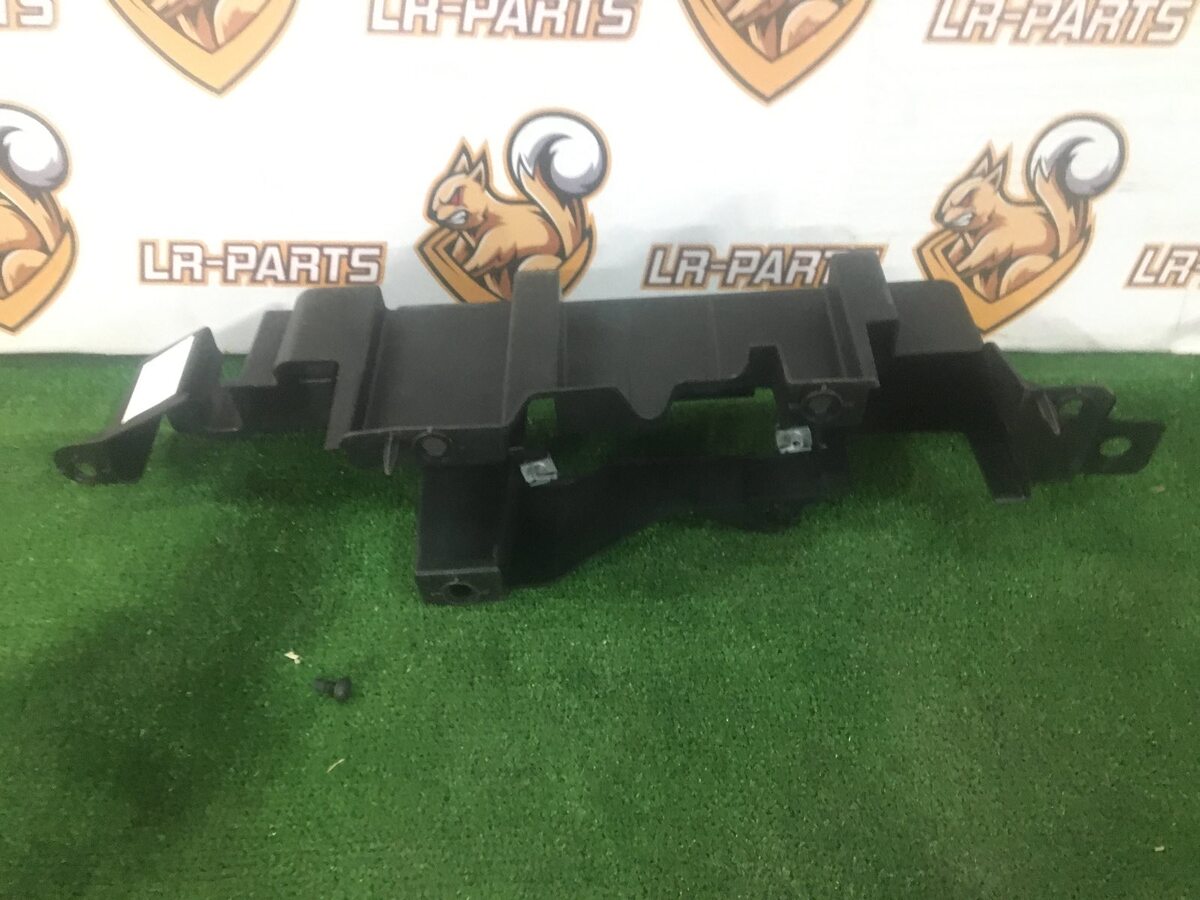 T4K4038 Trunk trim bracket right Jaguar I-Pace (2018-) Used