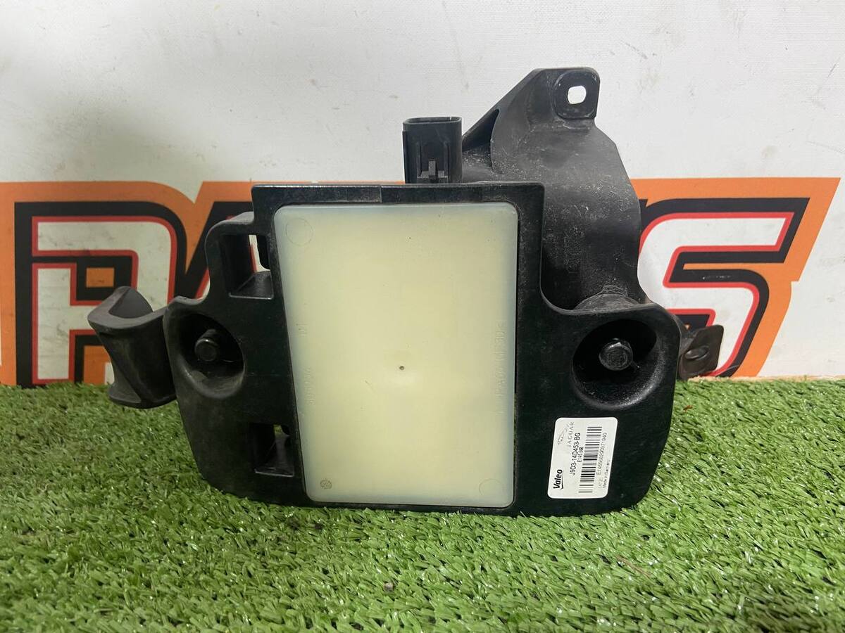 T4K5724 Dead (blind) spot sensor right Jaguar I-Pace X590 (2018-) Used